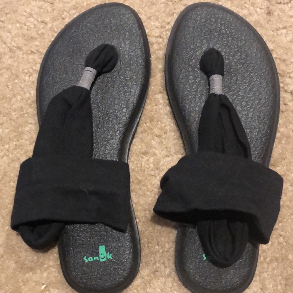 Sanuk flip flops